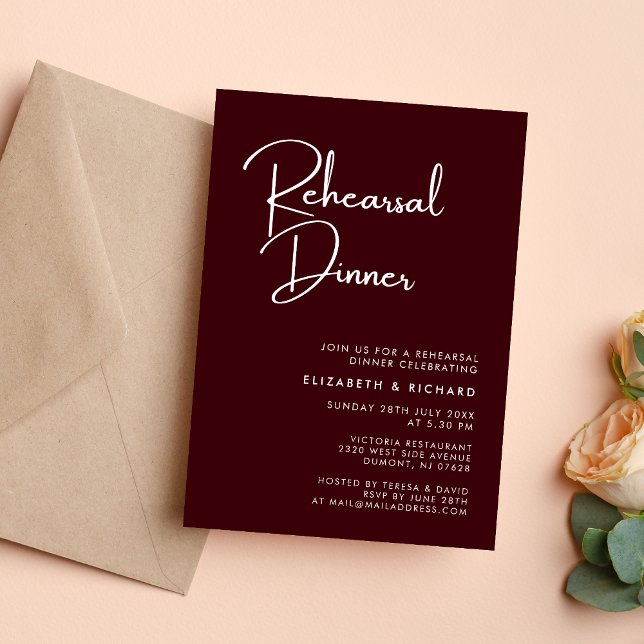 Elegant & Modern Burgunder Roprovs Middag Inbjudningar (Elegant modern burgundy rehearsal dinner invitation sets a warm, stylish tone for your evening.)