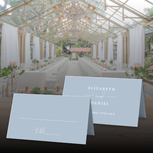 Elegant Modern Dammig Blå Bröllopsvikd Placeringskort (Elegant Modern Dusty Blue Wedding Folded Place Card)
