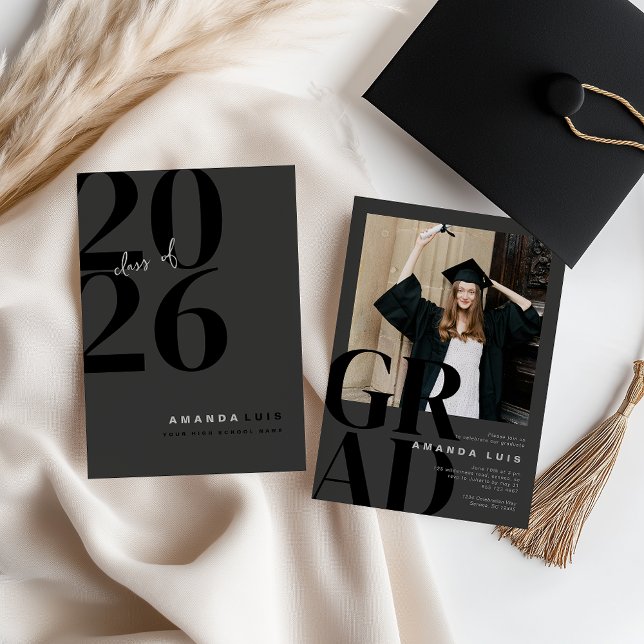 Elegant Modern Fotokol Gradsignaler Inbjudningar (Chic Modern Photo Charcoal Graduation Invitation
)