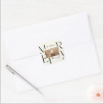 Elegant modern fototypografi för god jul fyrkantigt klistermärke<br><div class="desc">Modern elegant - minimal grafisk typografi god jul-design. En del av en fet roligt helgdag-samling.</div>