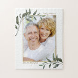 Elegant Modern Grey jul-Helgdag, foto Pussel<br><div class="desc">Elegant Watercolor Winter Greenery jul Helgdag Photo Puzzle med elegant modern grenar och en faux guld foil ram kring ditt eget foto. Det är enkelt att anpassa texten så att den blir en riktig personlig. Kontakta oss på cedarandstring@gmail.com om du behöver hjälp med designen eller matchande produkter.</div>