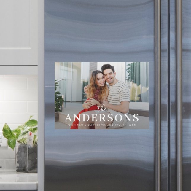 Elegant Modern julpar Julafton Magnetiskt kort (A sleek personalized Christmas photo magnet for timeless festive style)