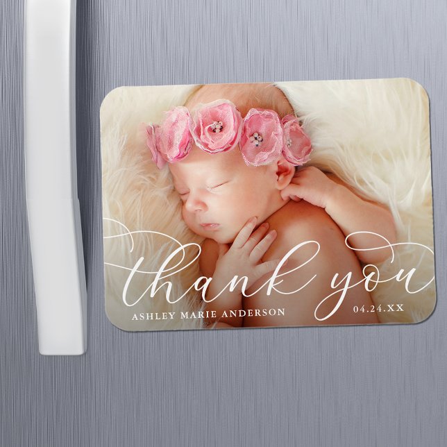 Elegant modern kalligrafi Ny baby Tack Magnet (Customize to change your personalized text size or text style.)