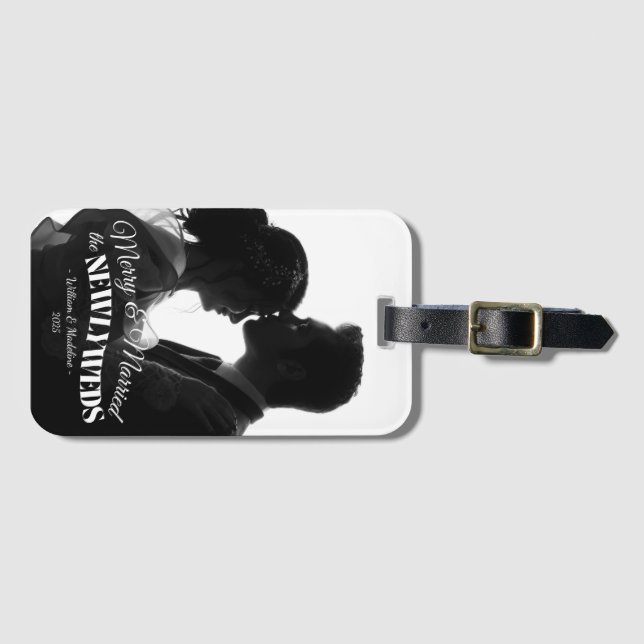 Elegant Modern Minimalist Black And White Newlywed Bagagebricka (Framsida horisontal)