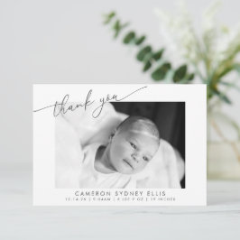 Elegant Modern Minimalistisk Skript Baby Foto Föde Tack Kort