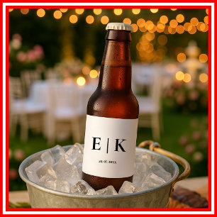 Elegant Modern Monogram Enkel Bröllop Ölflaska Etikett