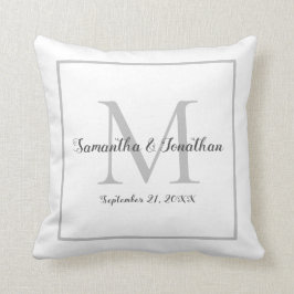 Elegant Modern Monogram White Bröllop Keepie Kudde