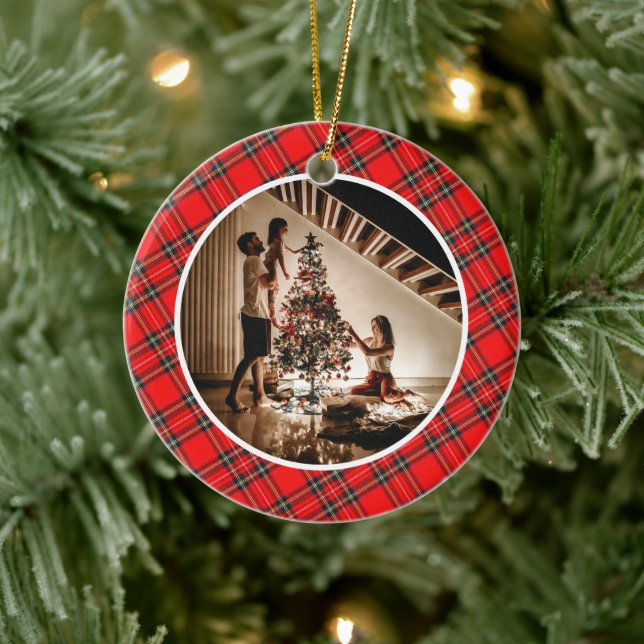 Elegant Modern Red Plaid Christmas Family Photo Julgransprydnad Keramik (Träd)
