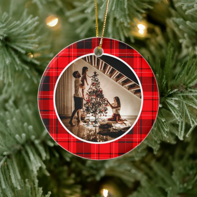 Elegant Modern Red Plaid Christmas Family Photo Julgransprydnad Keramik (Träd)