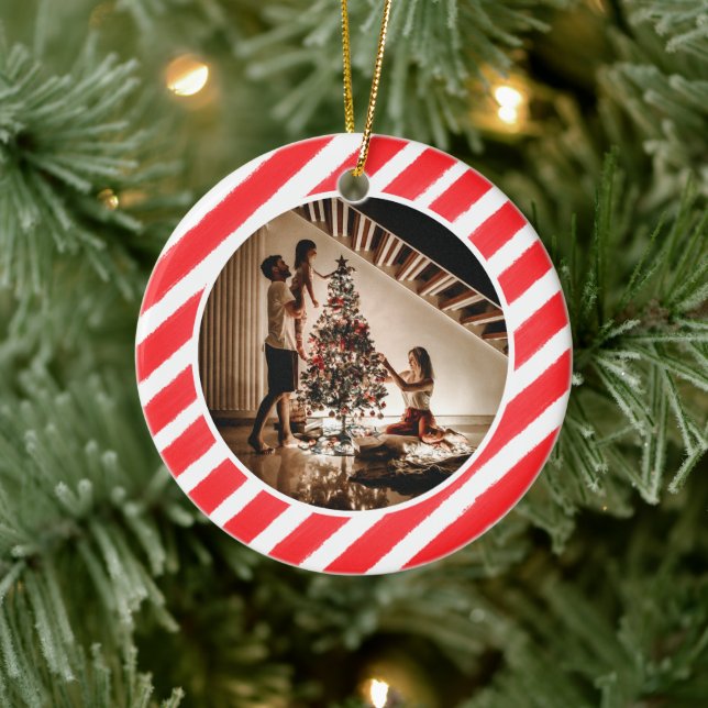 Elegant Modern Red Stripes Christmas Family Photo Julgransprydnad Keramik (Träd)