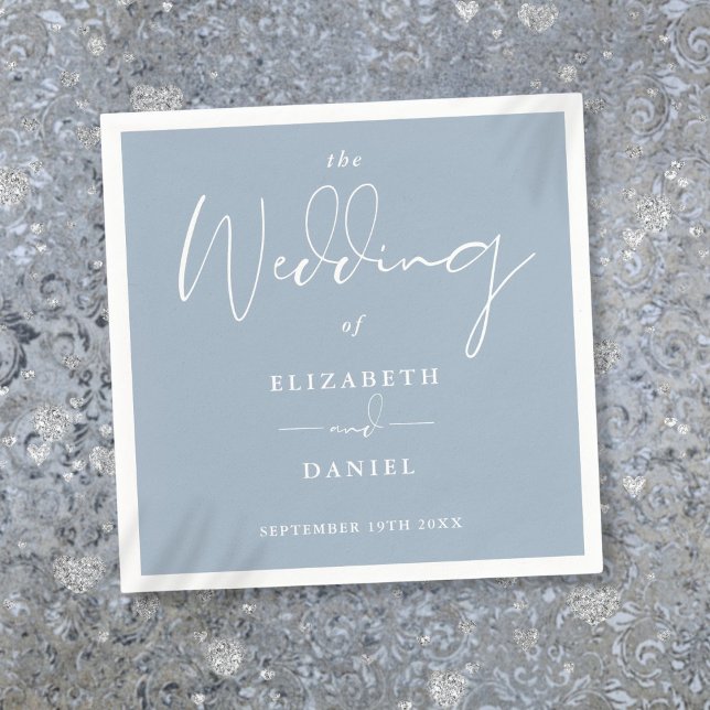 Elegant Modern Skrift Stoftigt Blå Bröllop Pappersservett (Elegant Modern Script Dusty Blue Wedding Napkins)