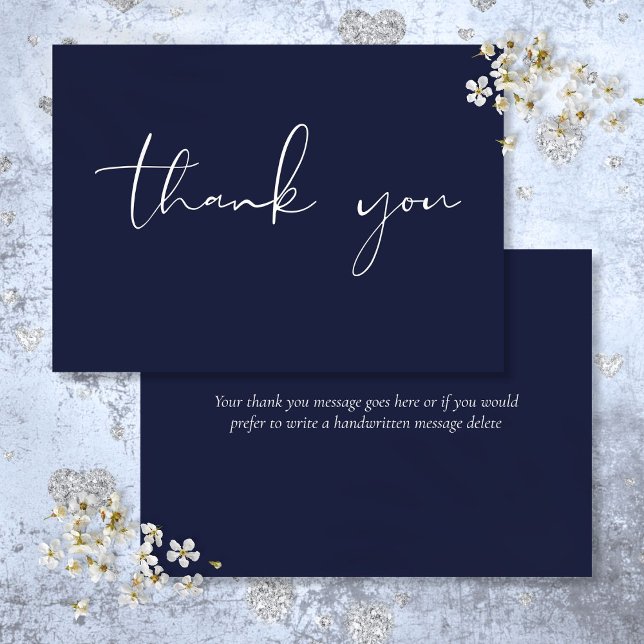 Elegant modern skript kalligrafi marinblå tack kort (Elegant Modern Script Calligraphy Navy Blue Thank You Card)
