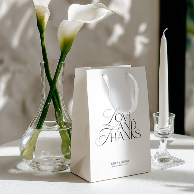 Elegant modern svart & vit bröllops välkomst  (Elegant Modern Black & White Wedding Welcome Medium Gift Bag)
