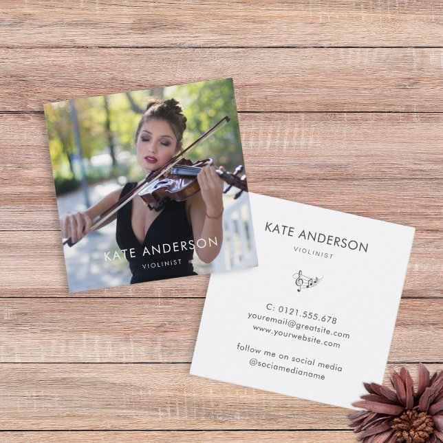 Elegant Modern Violinist Musician Photo Fyrkantigt Visitkort (Skapare uppladdad)