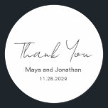 Elegant Modern Wedding Runt Klistermärke<br><div class="desc">Modern wedding thank you stickers featuring a clean and simple design.</div>