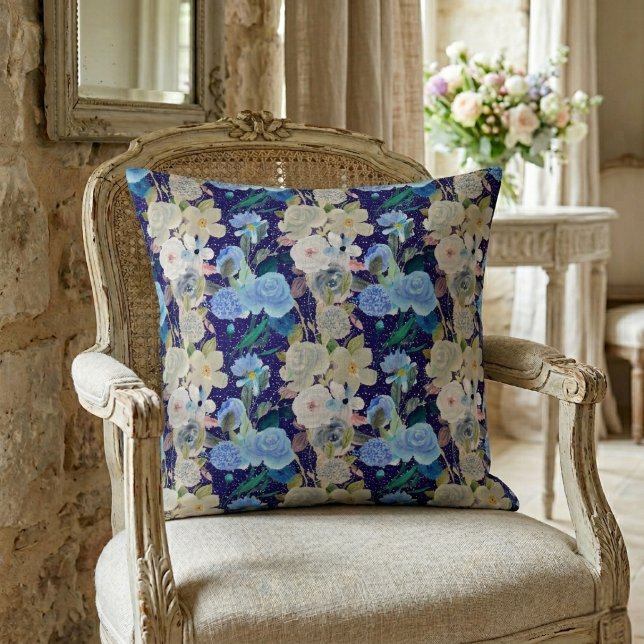 Elegant Modern Whimsical Blommig Randig Mörkblå Kudde (Skapare uppladdad)