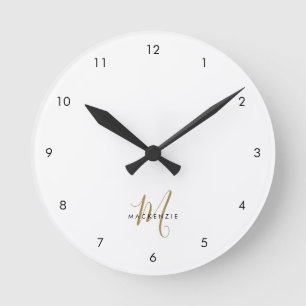 Elegant Modern White Guld Script Monogram Rund Klocka