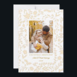 Elegant Modern Winter botanical Photo-Guld Julkort<br><div class="desc">Elegant,  chic och minimal enfärgad utformning med en enda fotomall,  faux-skulpterad botaniska mönster under guld och redigerbar text fält.</div>