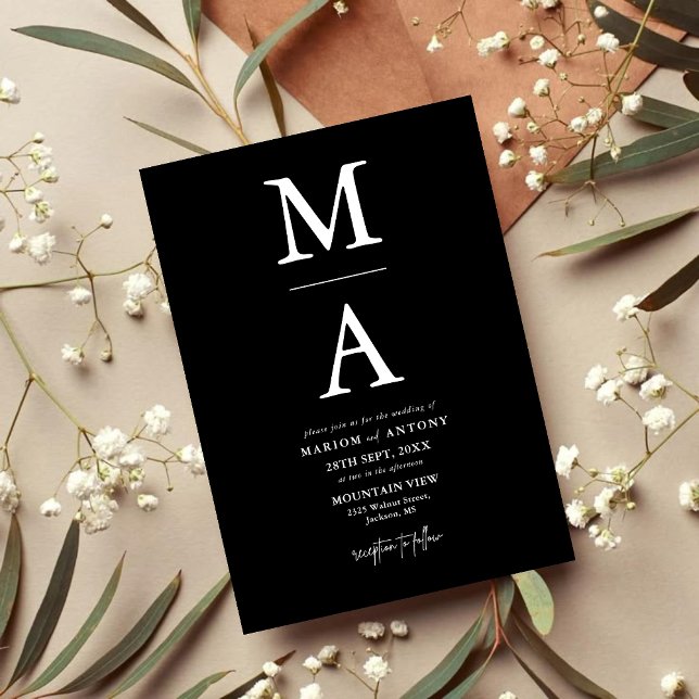 Elegant Modernt Monogram Initial Svart Vitt Bröllo Inbjudningar (Chic black and white monogram invitation adds timeless personalized elegance to your wedding)