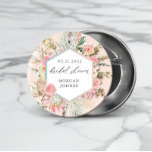 Elegant  Möhippa för Blommigt i Böhmen Knapp<br><div class="desc">Vår "bohemisk Blommigt"-samling har vackra och lätta blommigtar med rikligt torrt löv på olika bakgrunder i pastellform parad med ett elegant-skript för all din personliga information. Vi är positiva till att ni åker till kärlek för att blanda och matcha olika artiklar från denna samling. Sök efter fler objekt från den...</div>