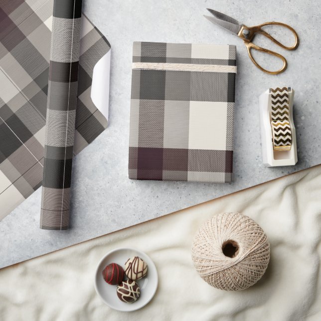 Elegant Monochrome Plaid Holiday Presentpapper (Hantverk)