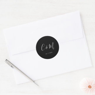 Elegant Monogram Black and White Bröllop Runt Klistermärke