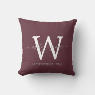Elegant Monogram Burgundy Bröllopssouvenir Kudde
