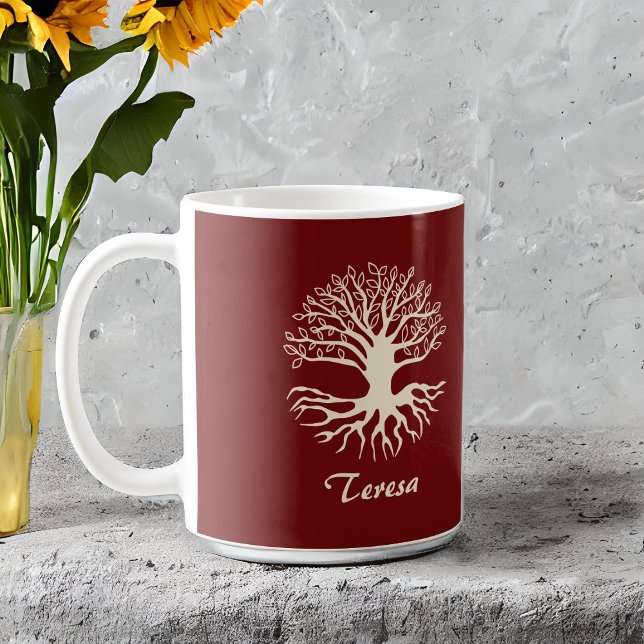 Elegant Monogram Cream Livets träd på Burgundy Kaffemugg (Skapare uppladdad)