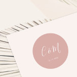 Elegant Monogram Dusty Ro Bröllop Runt Klistermärke<br><div class="desc">Elegant bröllop Sticker</div>