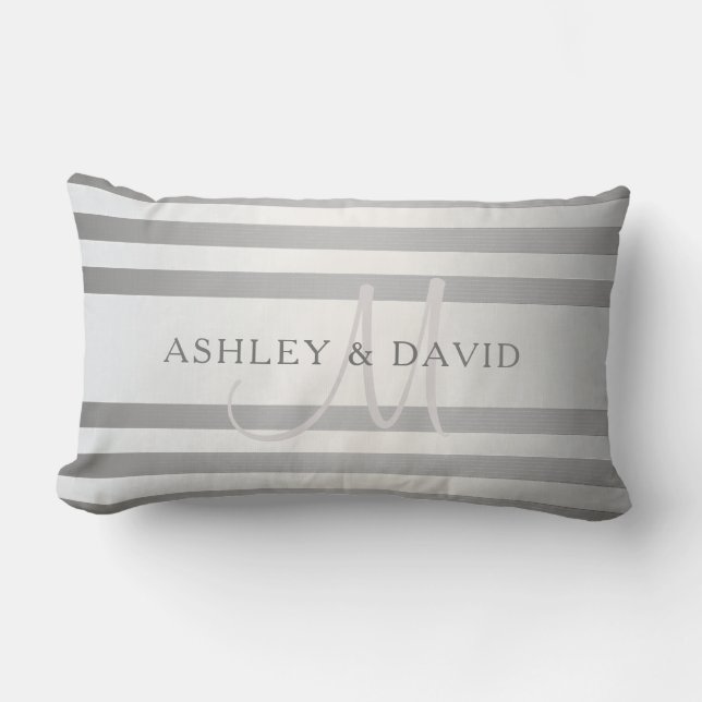 Elegant Monogram Falskt Silver Gradient Grå Ränder Lumbarkudde (Framsida)