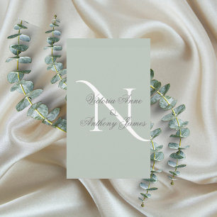 Elegant Monogram Initial Sage Grönt Bröllop Inbjudningar