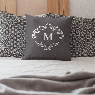 Elegant Monogram Laurel Löv Vapensköld Anpassnings Kudde