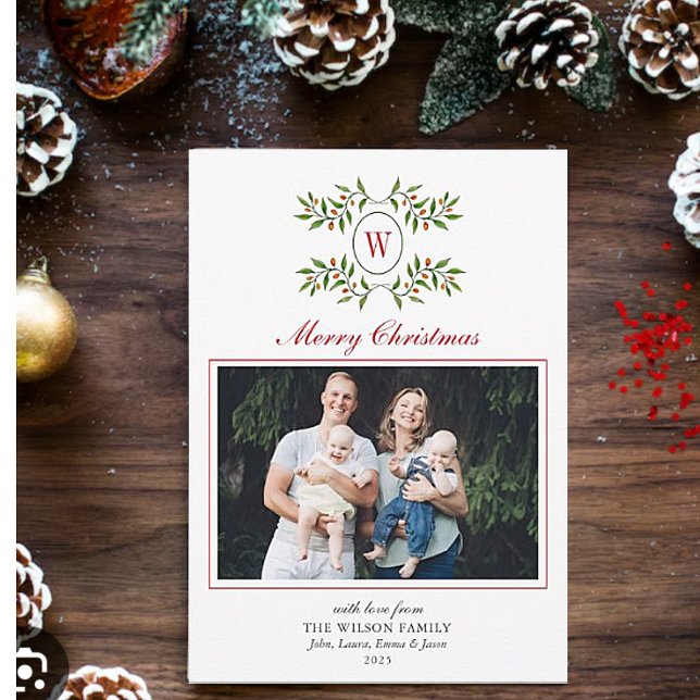 Elegant Monogram med Greenery Family Photo Julkort (Skapare uppladdad)