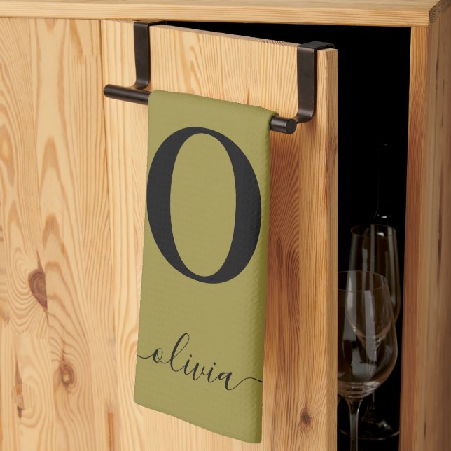 Elegant monogram och personligt namn i guld och sv kökshandduk (Thirds Fold)