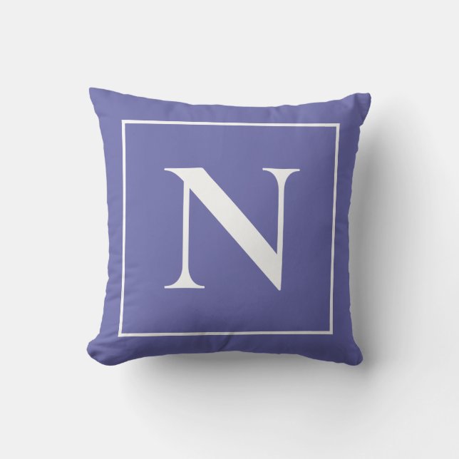 Elegant Monogram Periwinkle Blue Minimalist Kudde (Framsida)