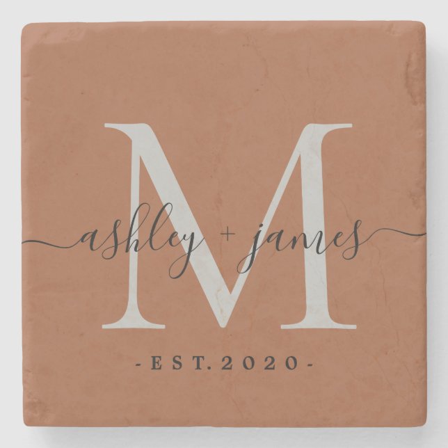 Elegant Monogram Skrift Terrakotta Namn Bröllopsda Stenunderlägg (Framsidan)