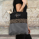 Elegant Monogram svart leopard Animal Skriv ut Tygkasse<br><div class="desc">En elegant svart leoparddjur och svart och vit strimmig monogram totepåse för varje dag eller back to school. Lägg till ditt namn och början på framsidan och baksidan. Designad av Blackberry Boulevard.</div>