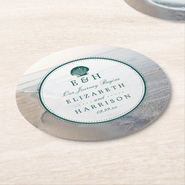 Elegant Monogram & Teal Scallop Beach Wedding Underlägg Papper Rund (Vinklad)