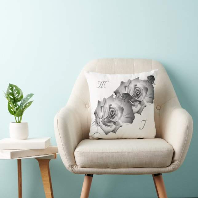 Elegant Monogrammat med Namn Ro Dekorativ kudde (Stol)