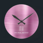 Elegant Monogrammed Rosa Brushed Metallic Rund Klocka<br><div class="desc">Personlig Elegant Monogrammed Rosa Brushed Round Clock.</div>