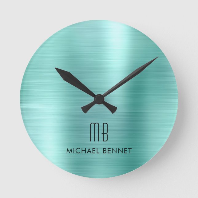 Elegant Monogrammed Teal Grönt Brushed Metallic Rund Klocka (Framsida)