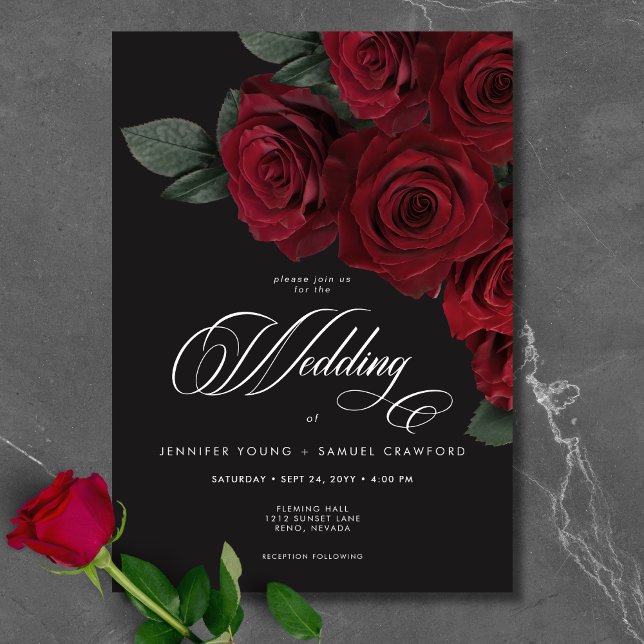 Elegant Moody Blood Röd ros Blommigt Bröllop Inbjudningar (Elegant Moody Blood Red Roses Floral Wedding Invitation)