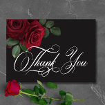 Elegant Moody Blood Röd ros Blommigt Bröllop Tack Kort<br><div class="desc">Förbräd elegans för ditt gotiskinspirerade firande med vårt fängslande tack till bröllop. En mjuk svart bakgrund ger perfekten arbetsyta för en fängslande, men underskattad bukett. Föreställ dig ett hörn arrangemangt av det muterade blodet röd ros, där rikens röda nyanser blandas med mörk grönt löv. Den här eaterala designen utstrålar tyst...</div>