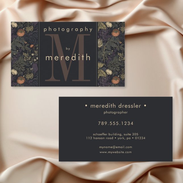 Elegant Mörk Blommig William Morris Monogram Visitkort (Elegant Dark Floral William Morris Monogram Business Card)