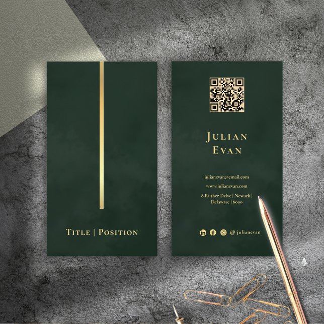 Elegant Mörk Emerald Grönt & Guld Qr-kod Visitkort (Elegant Dark Emerald Green & Gold Qr code Business Card)