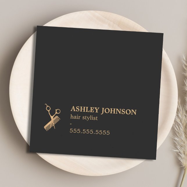 Elegant Mörk Faux Guld Scissors Comb Hairstylist Fyrkantigt Visitkort (Skapare uppladdad)