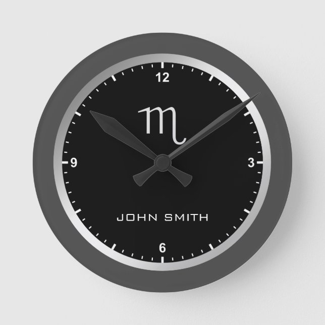 Elegant Mörk Grått Ram Zodiac Sign Namn Anpassning Rund Klocka (Framsida)