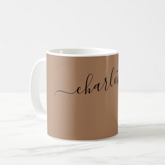 Elegant mörk kamelfärg modernt namn personligt kaffemugg (Framsida vänster)