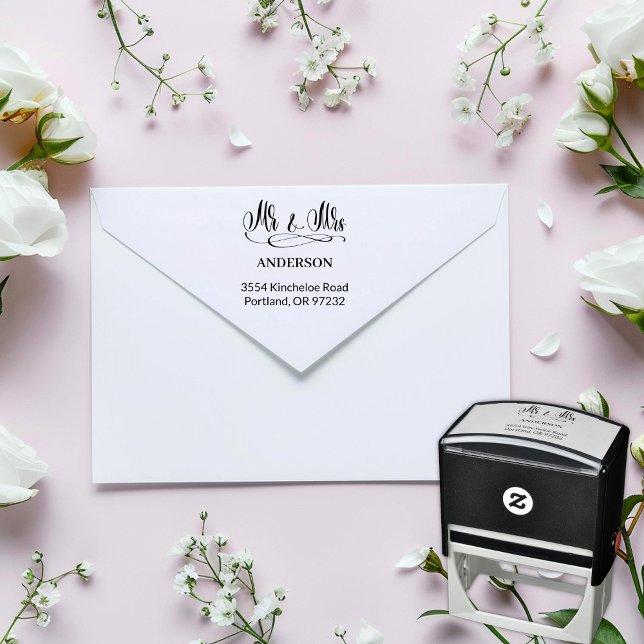 Elegant Mr. & Mrs. - Calligraphy with Serif Font Självfärgande Stämpel (Skapare uppladdad)