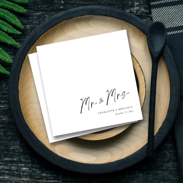 Elegant Mr. och Mrs. Personligt bröllp Napkins Pappersservett (Elegant Hand Lettering Wedding Decor Mr and Mrs Napkins)